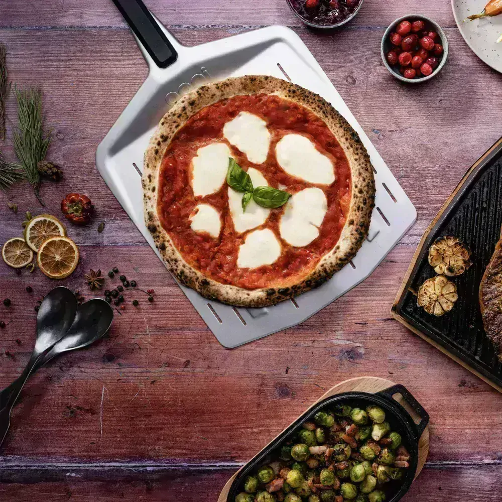 Ooni lopata na pizzu 14" 35cm perforovaná