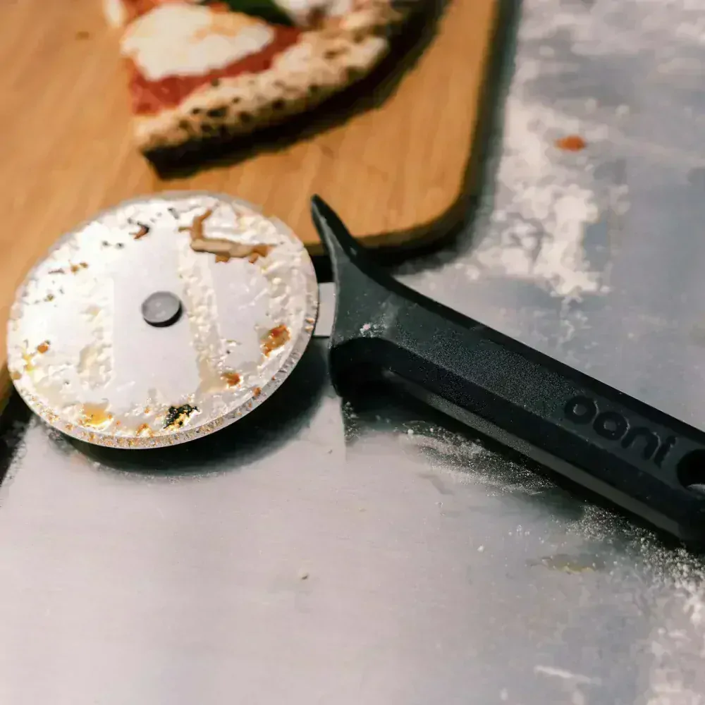Ooni Profesionální vykrajovací kolečko na pizzu - Ø11,3 cm